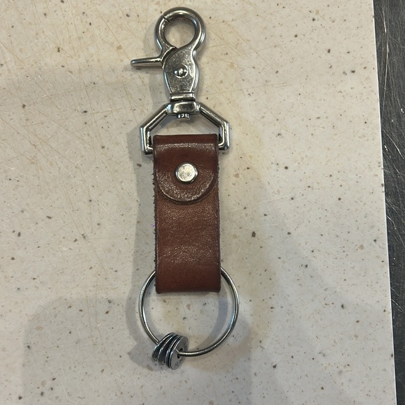 Wander Club Key Chain - Picture 2 of 3